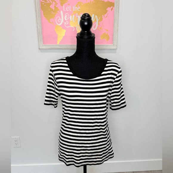 dip Striped Black and White Short Sleeve Top (M) - Picture 2 of 6